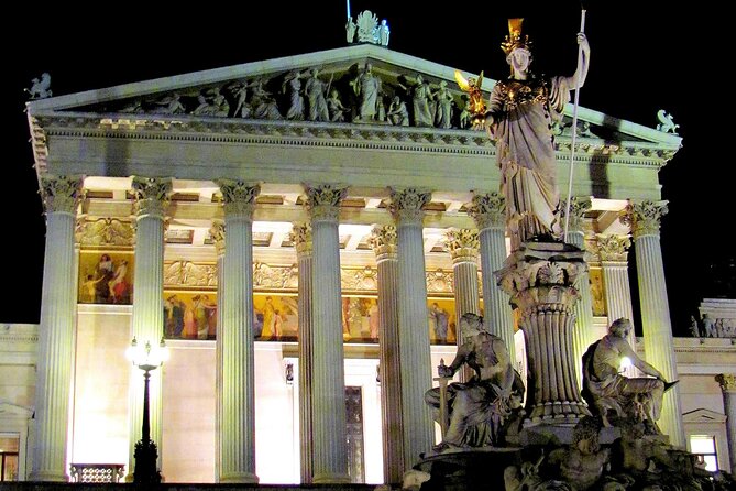Private Vienna Evening Walk — Orientation for Your First Night - Baroque drama at the Plague Column
