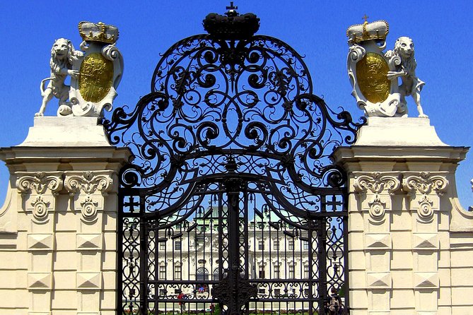 Private Vienna Highlights History Walk — WWII and Post War Vienna - From Mozart to Hitler at Burggarten and Heldenplatz
