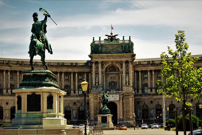 Private Vienna Highlights History Walk — WWII and Post War Vienna - The Plague Column and St. Stephen’s Cathedral close the circle