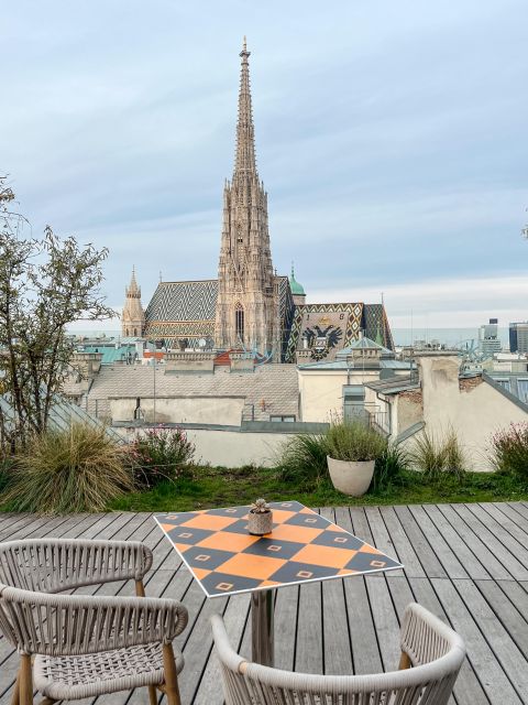 Professional Photoshooting in Vienna - Stephansplatz and St. Stephen’s Cathedral