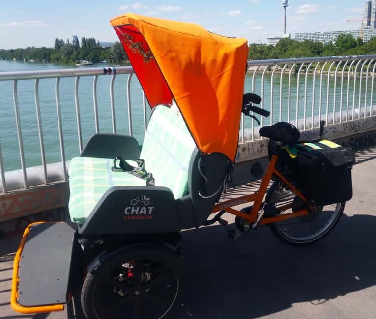RAXI (Electric Rickshaw) Vienna Tours with two options - Key points at a glance