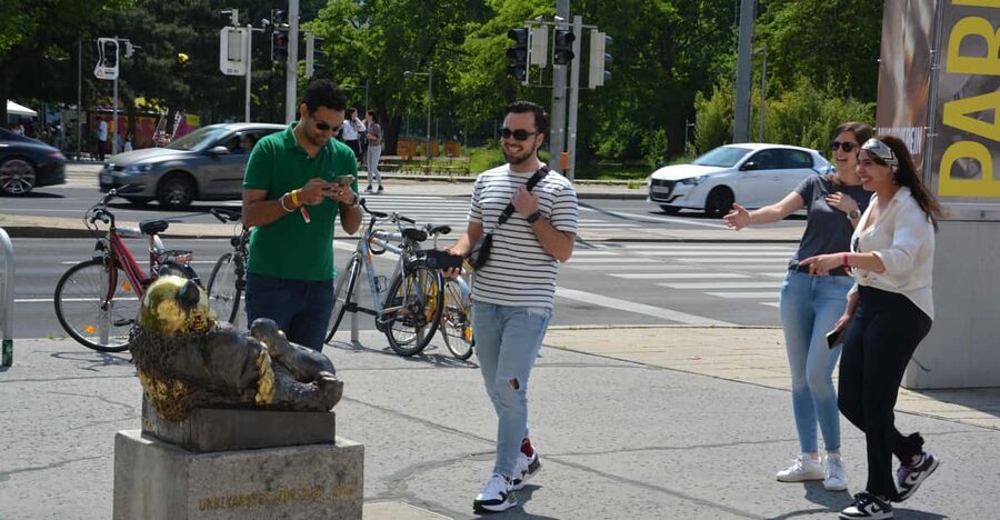 Riddle Tour: Explore the Hidden Gems of Vienna - Blood Alley and Vienna’s narrow lanes