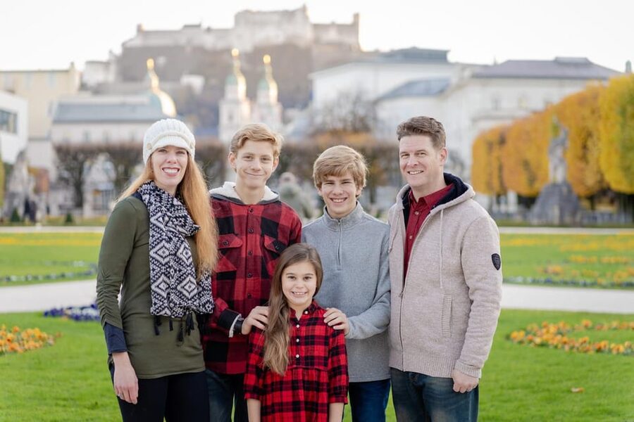 Salzburg City: private photoshoot at Salzburgs landmarks - Why a Salzburg photoshoot earns an hour of your trip