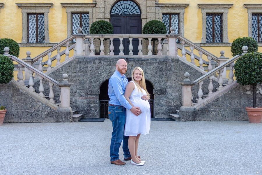 Salzburg City: private photoshoot at Salzburgs landmarks - Getreidegasse for a classic old-town frame