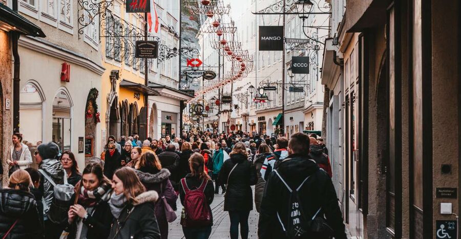 Salzburg: Express Walk with a Local in 60 minutes - A fast first look at Salzburg