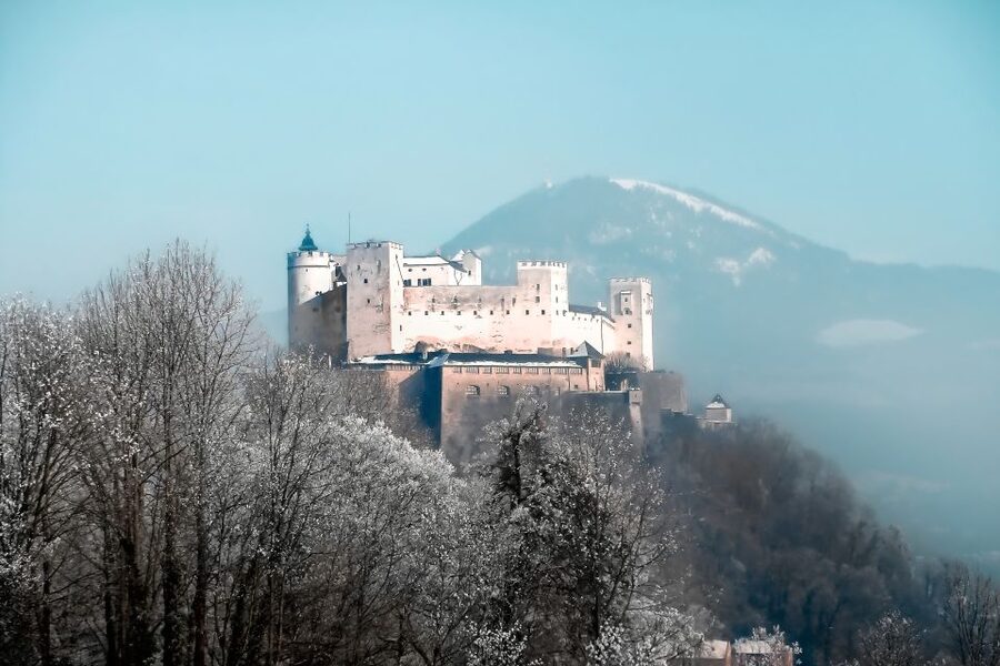 Salzburg: Express Walk with a Local in 60 minutes - Mozart’s Birthplace and Salzburg’s cultural identity