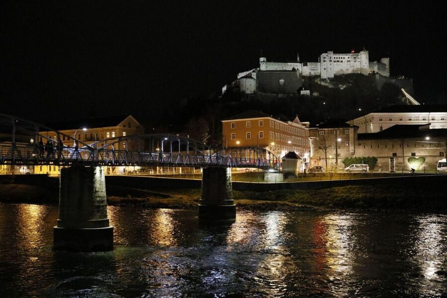 Salzburg: Hallstatt and Sound of Music Tour - Who will enjoy this day most