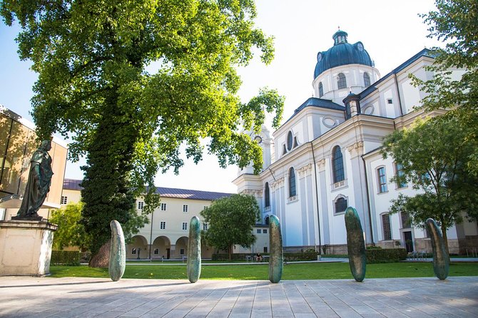 Salzburg Highlight Tour with Fortress Hohensalzburg - Collegiate Church and the farmers market
