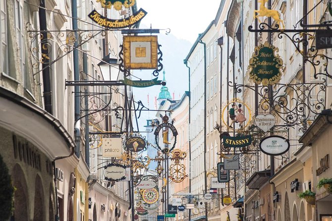 Salzburg Highlight Tour with Fortress Hohensalzburg - A coffee break after the Old Market