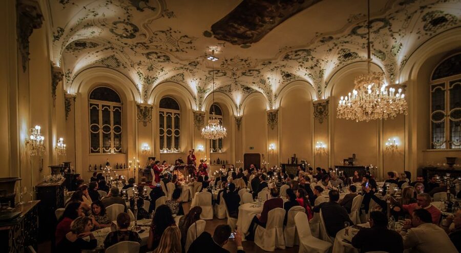 Salzburg: Mozart Concert with Dinner - Should you book the Mozart Dinner Concert?