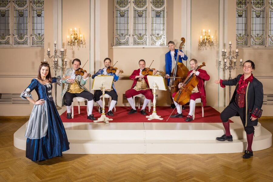 Salzburg: Mozart Concert with Dinner - A Mozart evening inside St. Peter’s Abbey