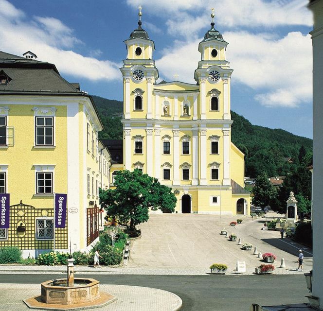 Salzburg: Sound of Music Private Half-Day Tour - Villa Trapp, Frohnburg, and the real family story