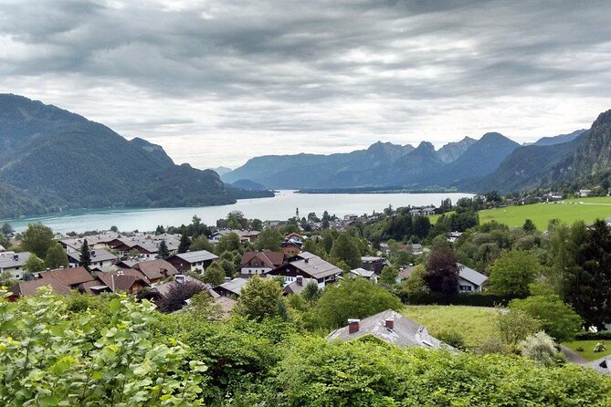 Salzburg Super Saver: Hallstatt & Original Sound of Music Tour - Mondsee and the wedding church