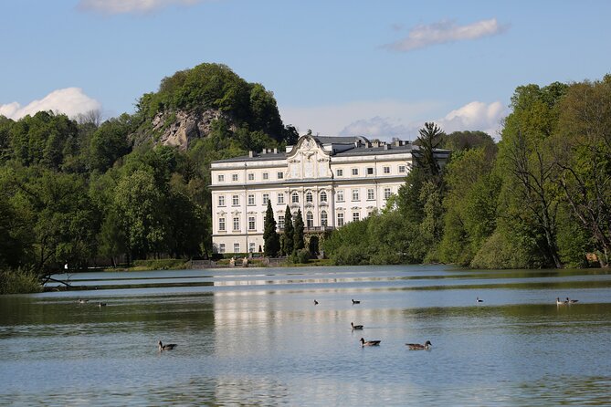 Salzburg Super Saver: Hallstatt & Original Sound of Music Tour - Two guides, two very different moods