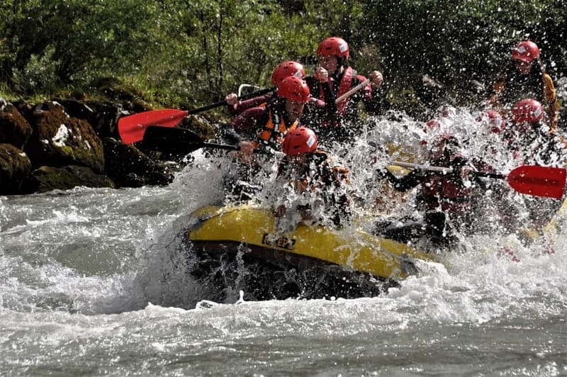 Salzburg: White Water Rafting on the Salzach River - The opening stretch helps you find the rhythm