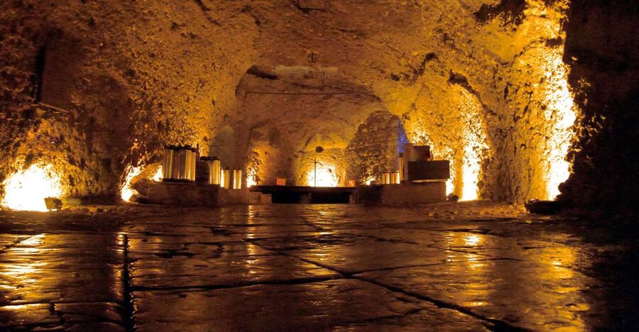 Salzkammergut: Sandstone Beer Cellar Tour - The one-hour guided walk underground