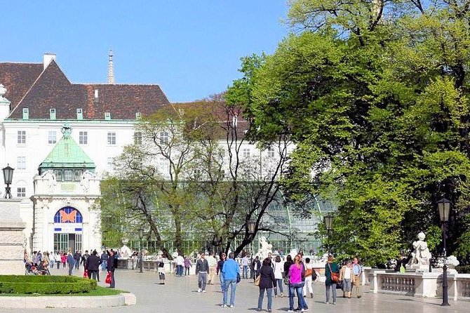 Schmetterlinghaus - Imperial Butterfly House Vienna Admission Ticket - Getting there and finding the entrance