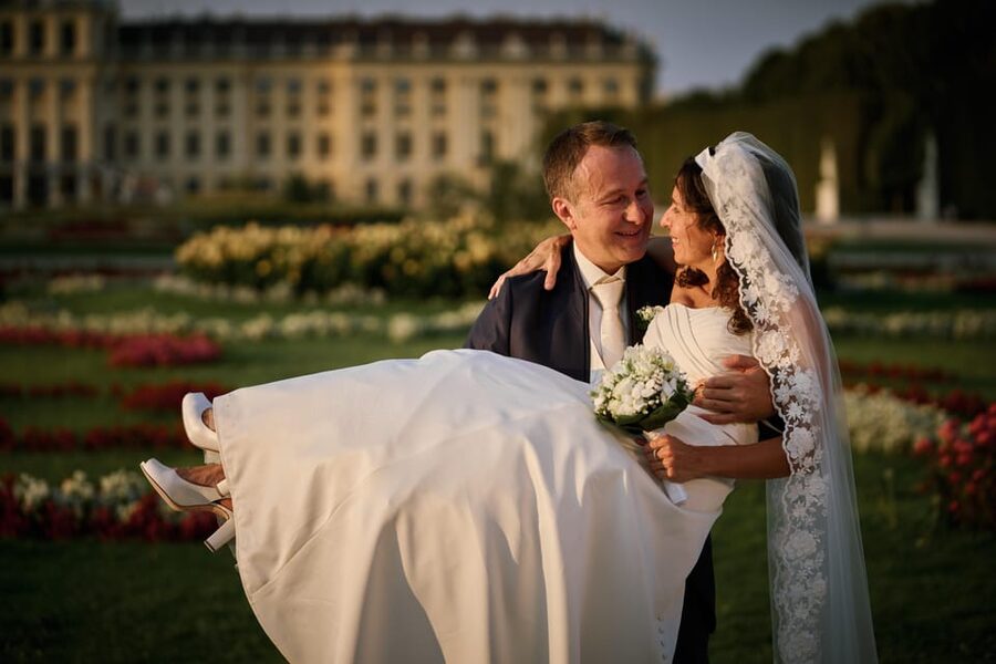Schönbrunn Palace Private Photoshooting tour - Schönbrunn Palace: Vienna’s Main Backdrop