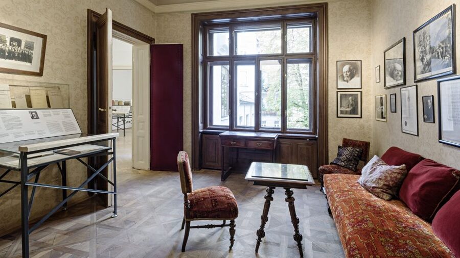 Sigmund Freud Museum Ticket - Hearing Freud and watching the 1930s family films