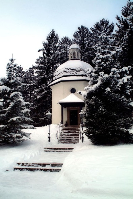 Silent Night Oberndorf Christmas Eve Tour from Salzburg - The tiny Silent Night Chapel