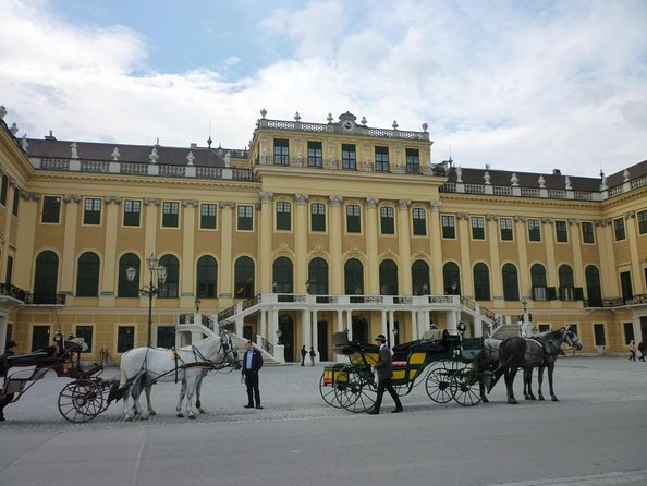 Skip-the-line Schonbrunn Palace Rooms & Gardens Private Tour - Why Schönbrunn works best with the right guide