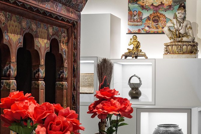 Skip the Line: Weltmuseum Wien Ticket - A world museum inside the Hofburg Palace