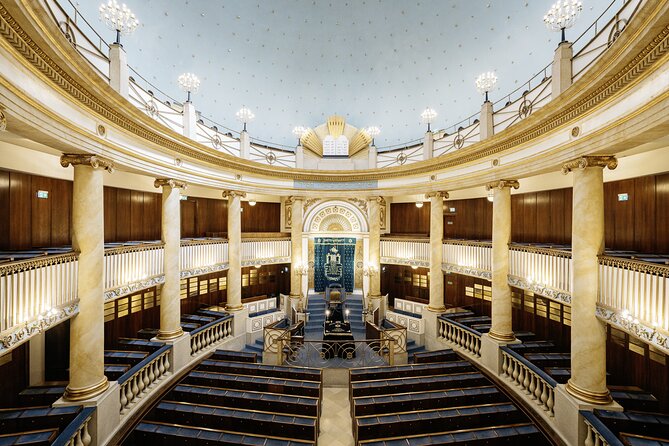 Stadttempel Admission Ticket with a guided tour - The main drawback: confirm the appointment