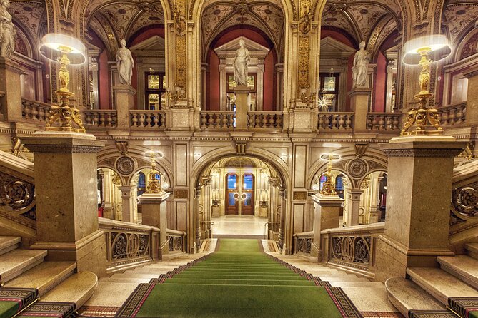 STATE OPERA - PRIVATE guided tour (tickets included) - From Mahler and Karajan to Domingo and Nureyev