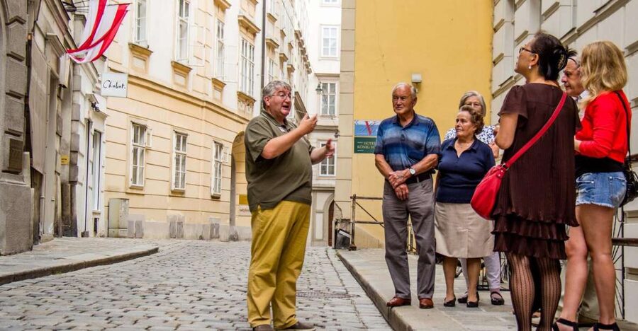Sweet Vienna Tour: Home of Cakes and Cafe Culture - The walk begins outside a tea shop
