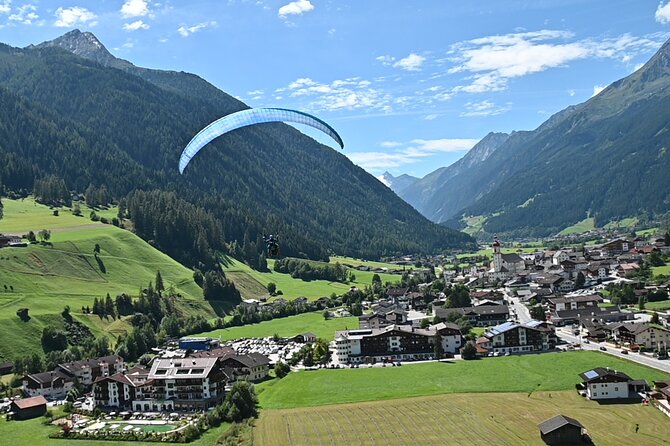 Tandem paragliding in the Stubai Valley near Innsbruck - What the $151.23 price really covers
