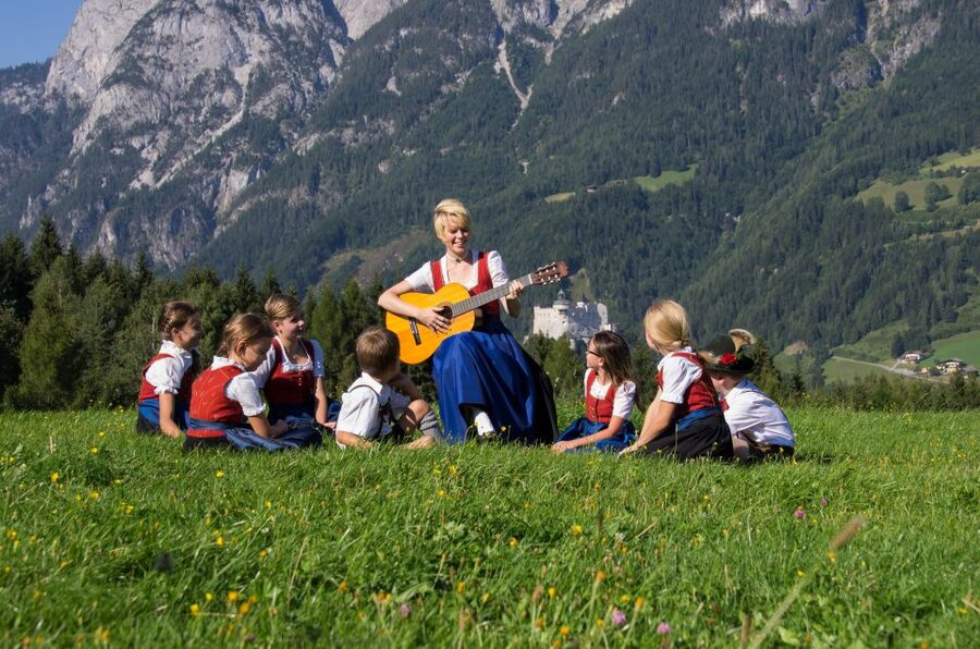 The Hills Are Alive Private "Do-Re-Mi" Tour - The lake district and Mondsee wedding church