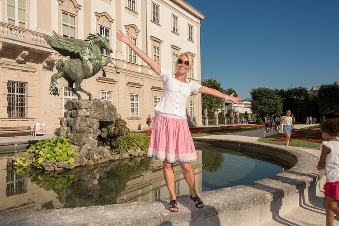 The Original Sound of Music Tour in Salzburg - Leopoldskron and the famous boating view