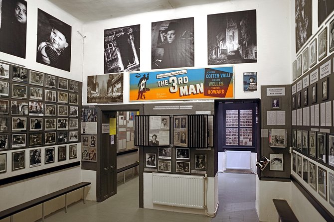 Third Man Museum Admission Ticket Vienna - The original zither and the sound of the film