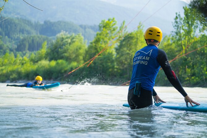 UP STREAM SURFING - The new way of surfing a river - Why beginners can consider it