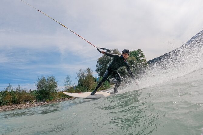 UP STREAM SURFING - The new way of surfing a river - Getting to the meeting point