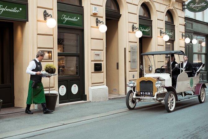 Vegan Sightseeing tour in an electro vintage car incl. schnitzel - Why this electric car ride feels different