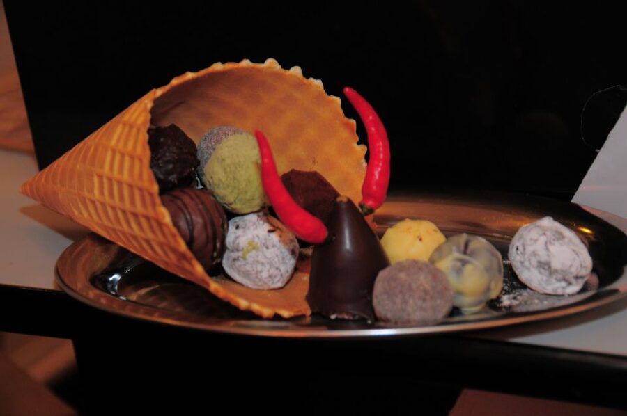 Vienna: 2.5-Hour Viennese Coffee, Cake, and Chocolate Tour - Why Viennese coffee and cake deserve a full afternoon