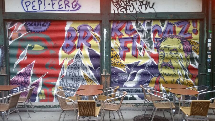 Vienna: 2-Hour Street Art Tour - Gumpendorferstraße: murals in the 6th district
