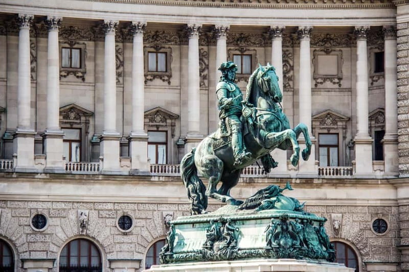 Vienna: 2 Hours Sightseeing Walking Tour - Michaelerplatz and the many layers of the Hofburg