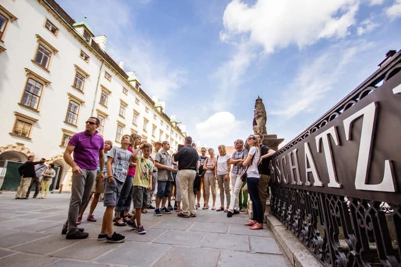 Vienna: 2 Hours Sightseeing Walking Tour - Meeting at Loos Haus on Michaelerplatz
