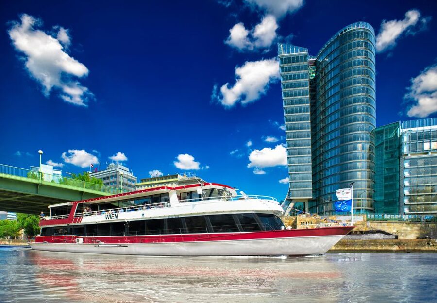 Vienna: 3.5-Hour Grand Danube River Cruise - Historic Vienna along the Danube Canal