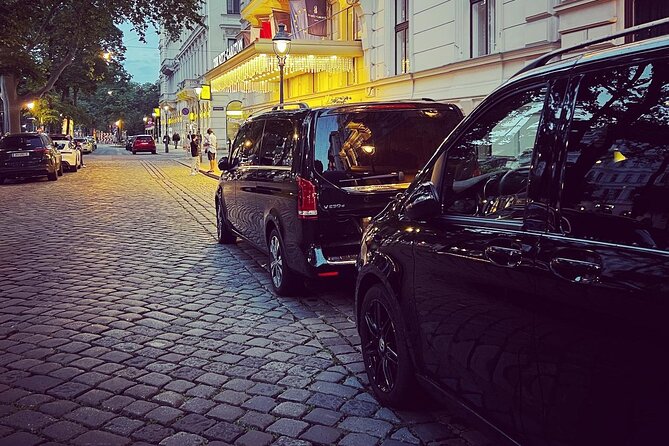 Vienna Airport Transfers From Vienna City With Private Driver - Best times to use this service