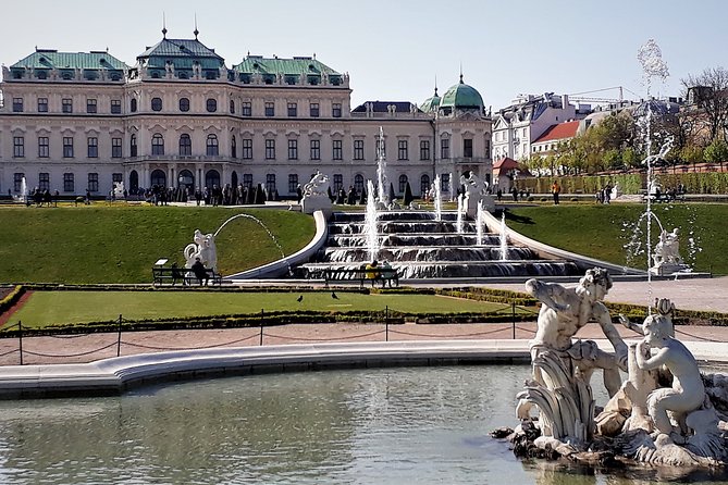 Vienna at First Glance a Private Walking Tour for First Timers - Upper Belvedere gives you Vienna in one glance
