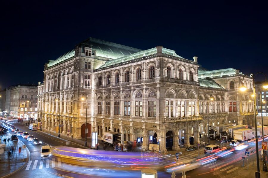 VIENNA AT NIGHT: Photo Tour of the Most Beautiful Buildings - Is $80 a fair price?