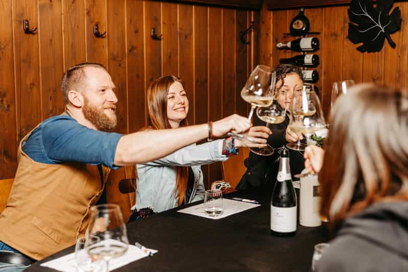 Vienna: Austrian Wine Tasting Evening - Vienna wine and a taste of Styria