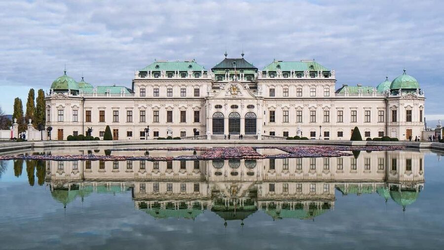 Vienna: Best of Vienna in 2 Hours with a Local - Hofburg Palace and Vienna’s Imperial Center