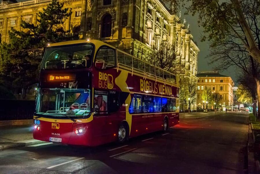 Vienna: Big Bus City Highlights Night Tour with Live Guide - Who will enjoy this night ride?