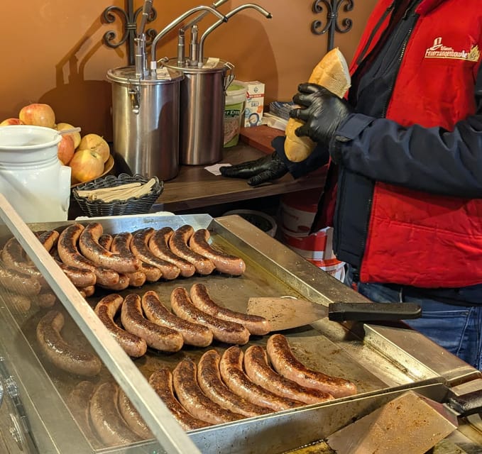 Vienna: Christmas Market Food and Drinks Tour - Why four smaller markets beat one famous square