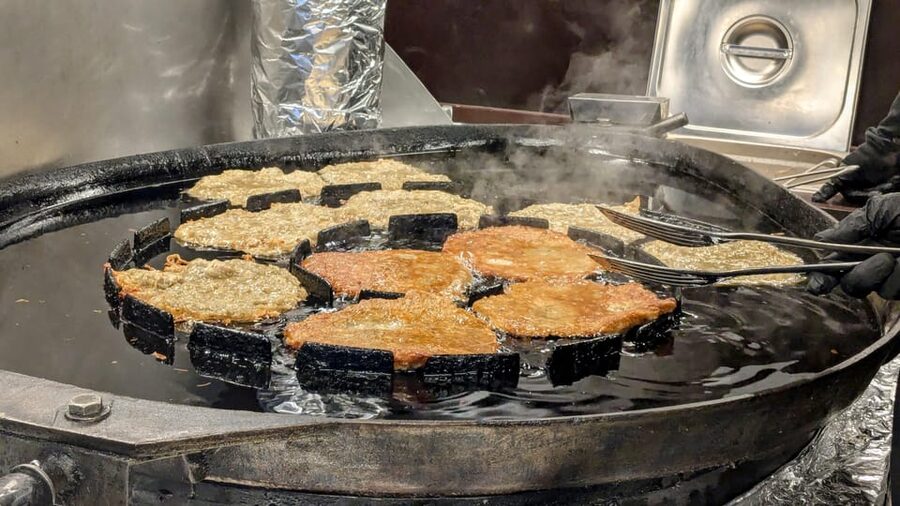 Vienna: Christmas Market Food and Drinks Tour - The Am Hof meeting point and first taste