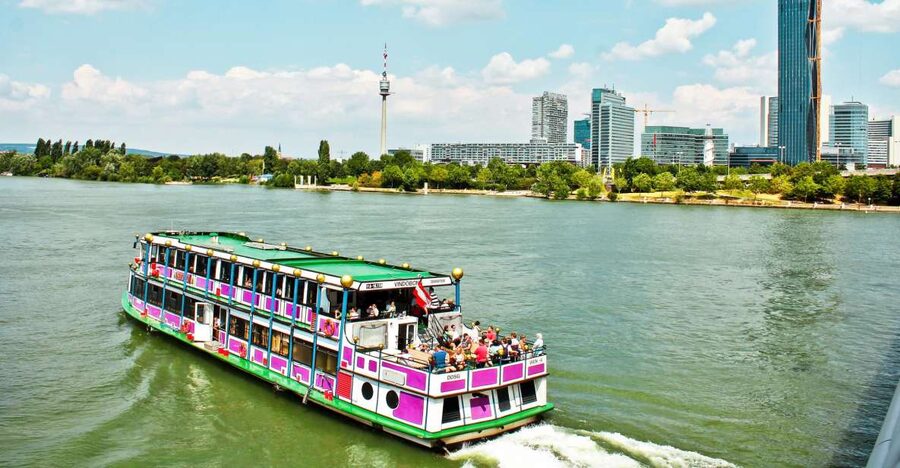 Vienna: Cruise and Schnitzel Tour - Passing Through Two Locks